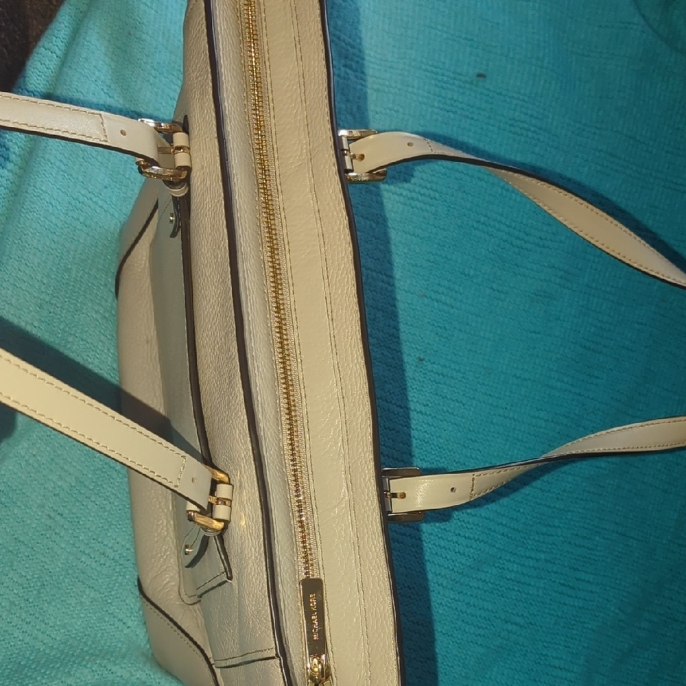 MICHAEL KORS Beige Leather Tote - Picture 8 of 16